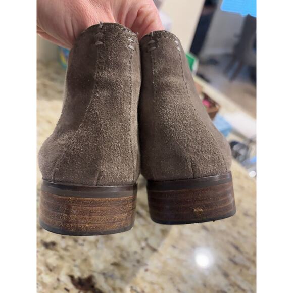 Frye Women 7M Misty Chelsea Boot Slip On Taupe Bootie Ankle Suede Casual Shoe - Picture 6 of 12